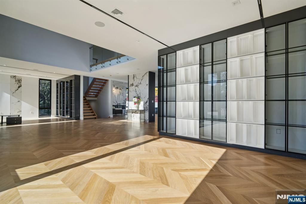 Photo of 16 Priscilla Lane, Englewood Cliffs, NJ 07632 (MLS # 25040795)