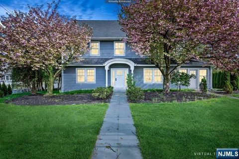 Photo of 648 E Broad Street, Westfield, NJ 07090 (MLS # 25035107)