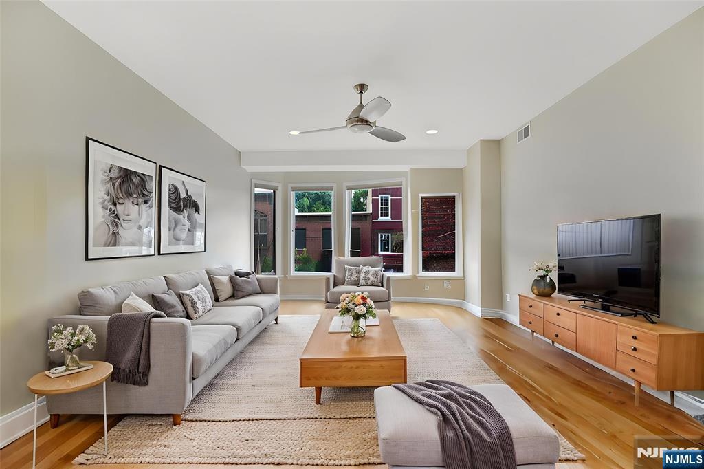 83 Monroe Street 4B