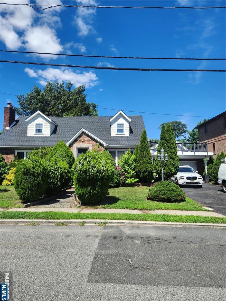 4 BEDRM, 2.5BTH HOME FOR RENT LOCATED IN A PEACEFUL NEIGHBORHOOD, THIS SPACIOUS WELL MAINTAINED HOME OFFERS: PRIMARY BEDRM IS ON THE FIRST FLOOR. FINISHED BASMENT FOR EXRA LIVING SPACE AND STORAGE.. CONVENIENT ACCESS TO PUBLIC TRANSPORTATION, SHOPPING, CHURCHES, SCHOOL AND ETC. AMPLE PARKING SPACE. PERFECT FOR COMFORTABLE LIVING WITH CONVENIENCE ALL AROUND. TENANT IS RESPONSIBLE FOR SNOW REMOVAL.