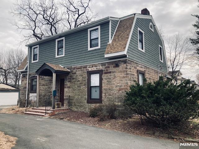 Rental Property at 303 Tenafly Rd, Englewood, New Jersey - Bedrooms: 4 
Bathrooms: 5 
Rooms: 7  - $4,800 MO.