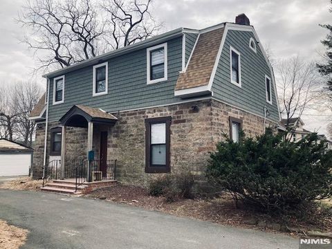 MLS: 25008973