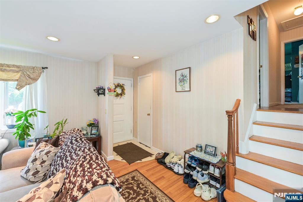 37-06 Northern Drive