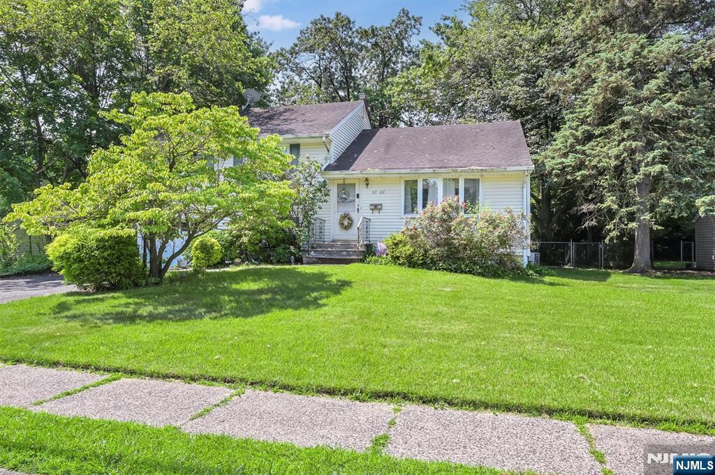 37-06 Northern Drive