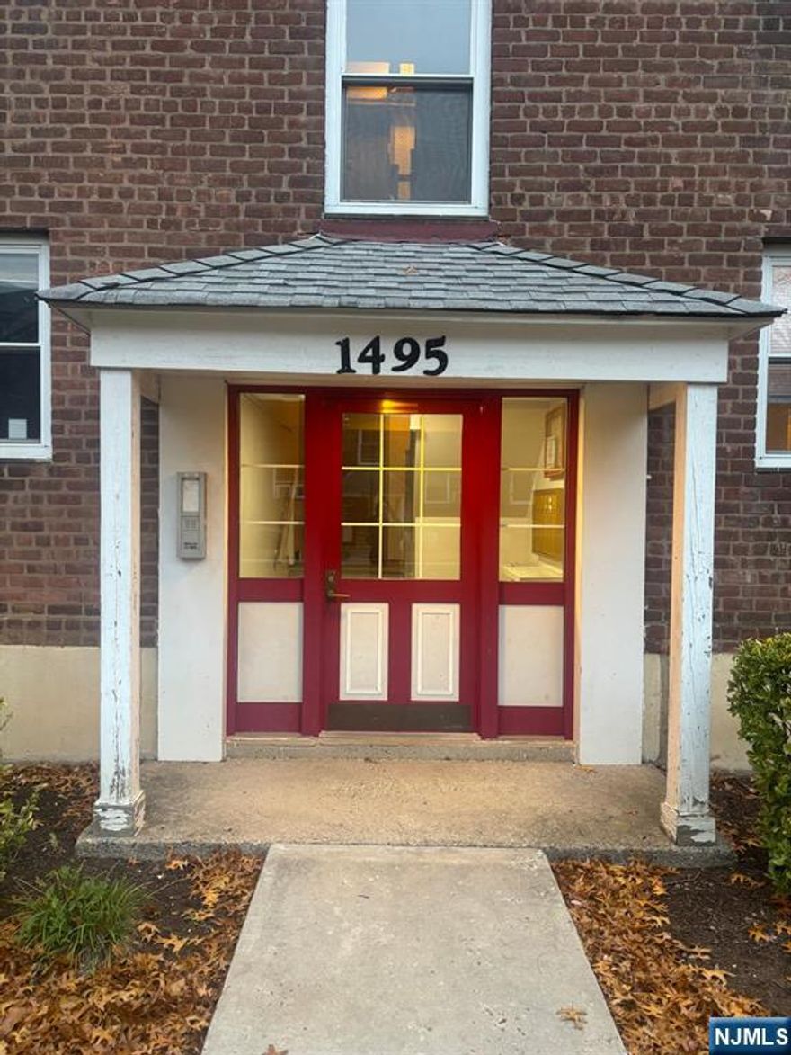 Renovated 1BR/1BA apartment on the 3rd floor of a walk-up building in Terrace Circle. Unit features updated kitchen and bath, bright living space, and modern finishes throughout. Conveniently located near houses of worship, shopping, dining, and public transportation. One parking spot included (not designated). Excellent location and move-in ready.