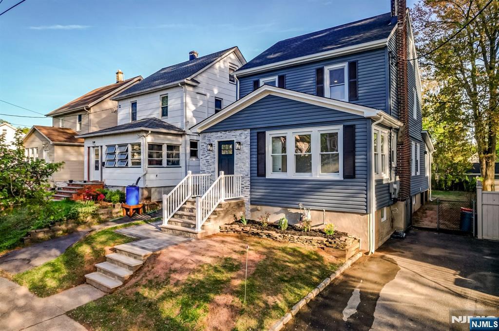 Property for Sale at 38 W Roselle Avenue, Roselle Park, New Jersey - Bedrooms: 3 
Bathrooms: 2 
Rooms: 10  - $595,000