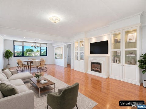 Photo of 250 Gorge Road #9i, Cliffside Park, NJ 07010 (MLS # 26035656)