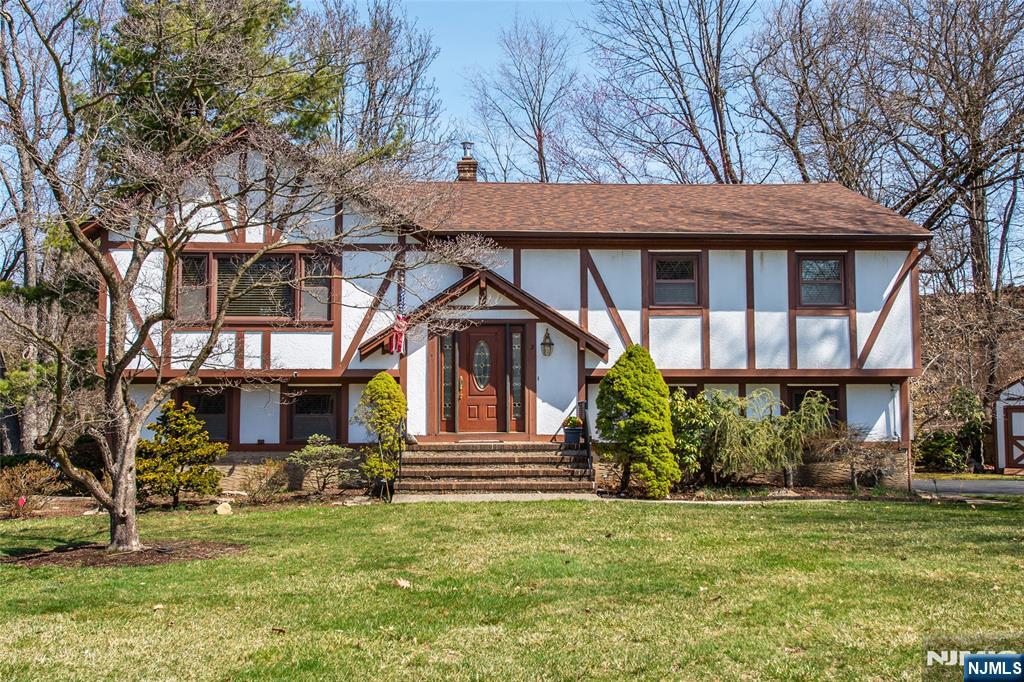 Property for Sale at 2 Carl Whritenour Pl, Butler Borough, New Jersey - Bedrooms: 4 
Bathrooms: 3 
Rooms: 8  - $625,000