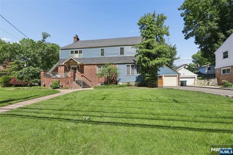 Photo of 1474 Windsor Road, Teaneck, NJ 07666 (MLS # 26021332)