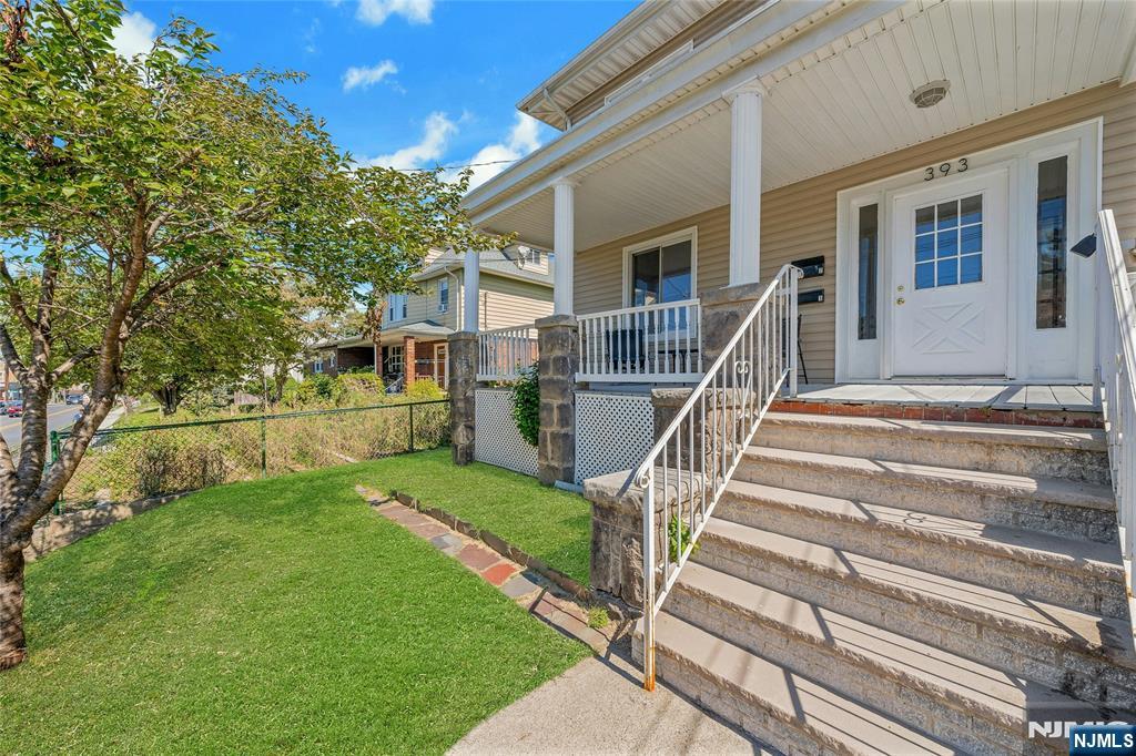 393 Main Street 1