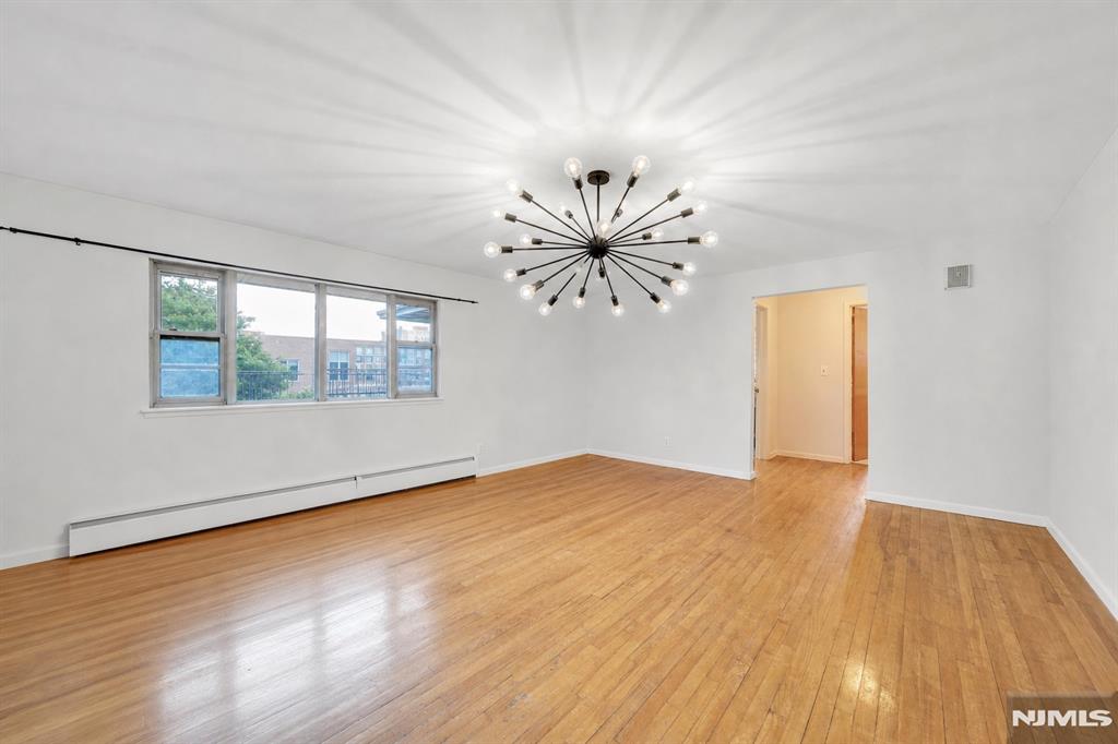 439 Bergen Boulevard