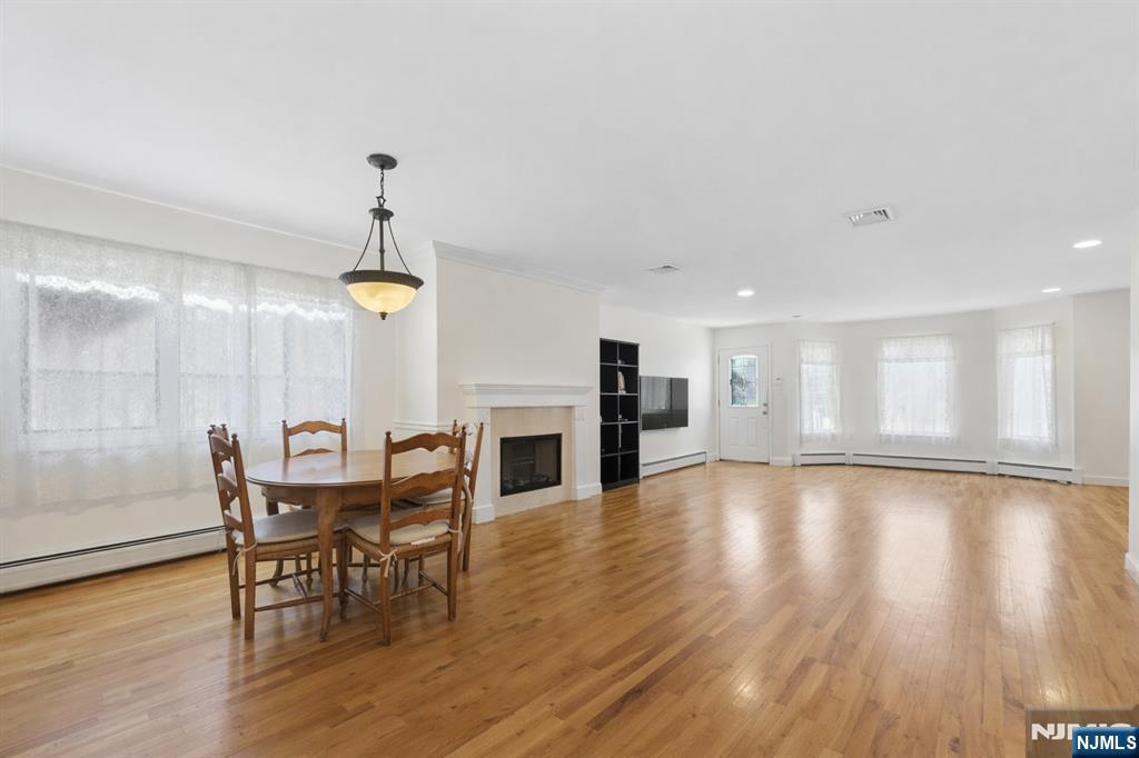 61 Columbia Avenue C0061