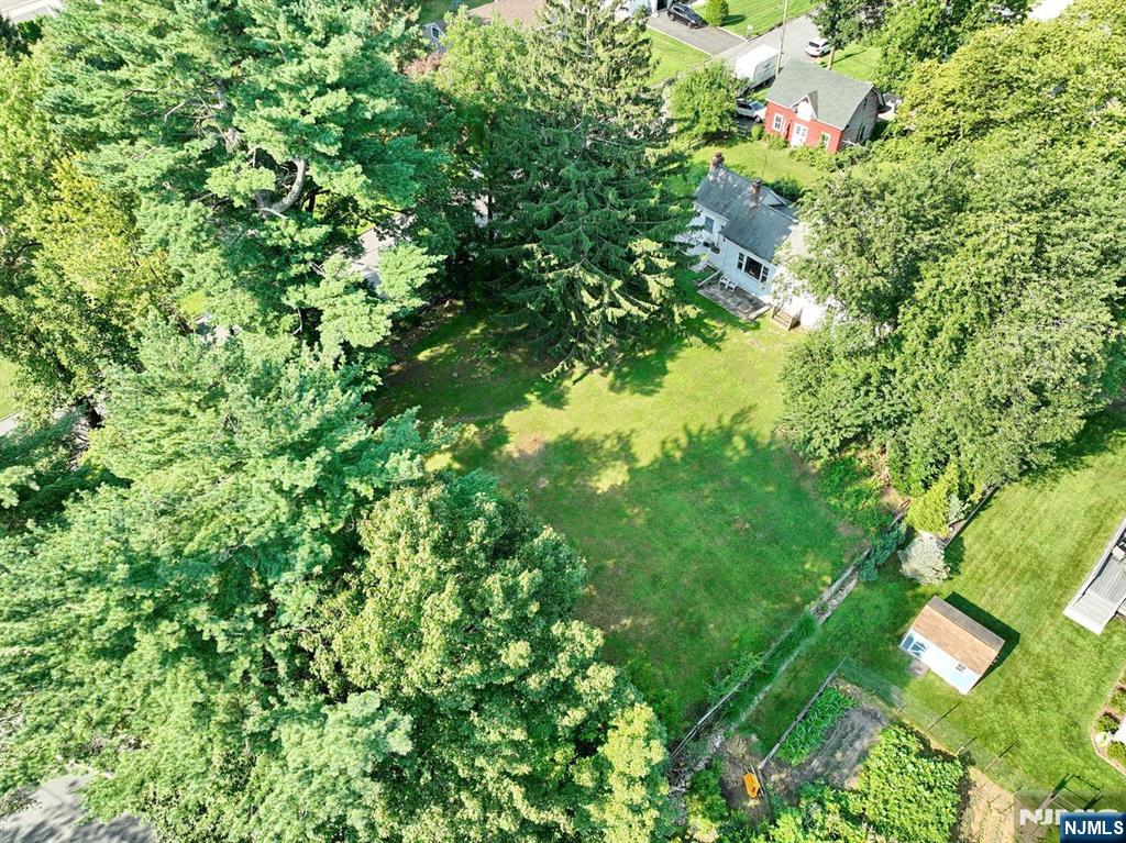 24 Middletown Road