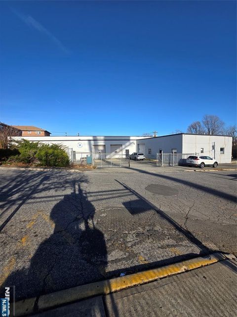 Photo of 200 Elleen Terrace, Hackensack, NJ 07601 (MLS # 25041451)