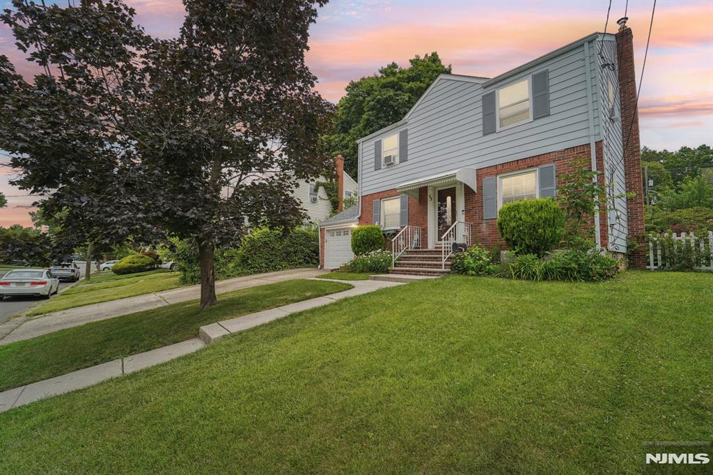 53 Hillcrest Drive