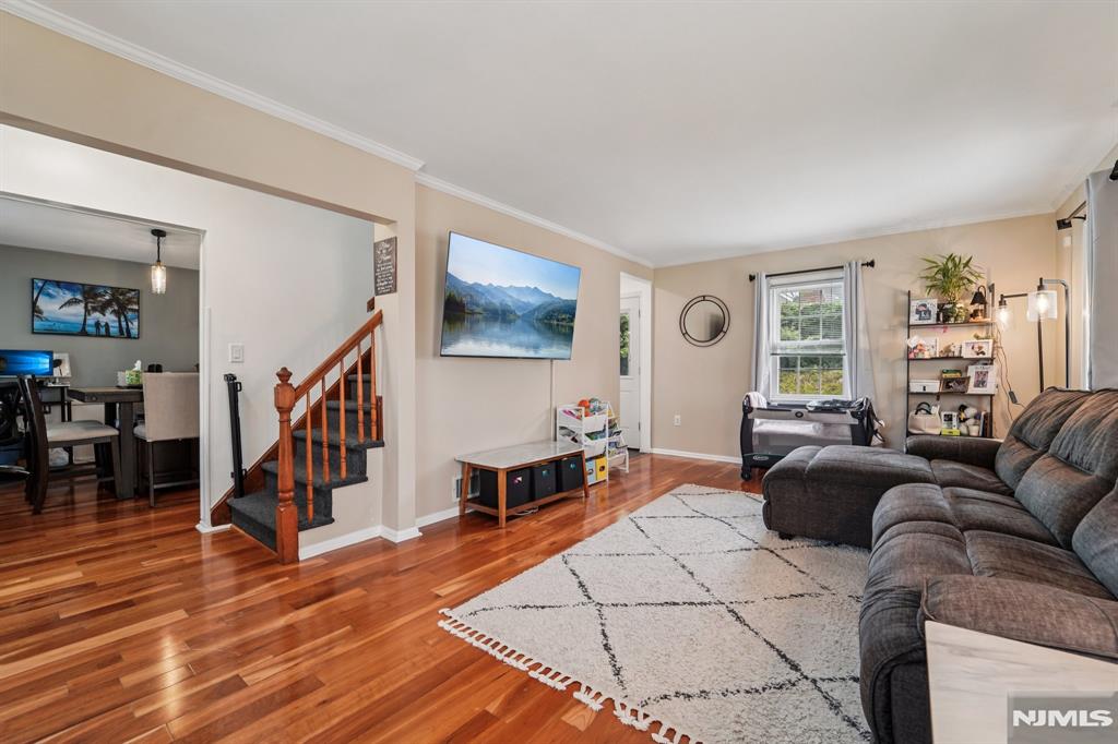53 Hillcrest Drive
