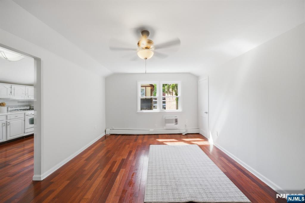 Homes for Sale in Northern NJ | ThisIsRiverEdge.com 386 Kinderkamack Road