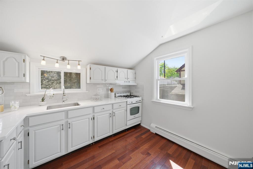 Homes for Sale in Northern NJ | ThisIsRiverEdge.com 386 Kinderkamack Road