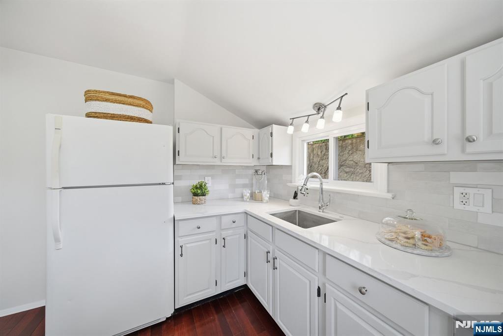 Homes for Sale in Northern NJ | ThisIsRiverEdge.com 386 Kinderkamack Road