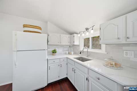 Photo of 386 Kinderkamack Rd, Oradell, NJ 07649 (MLS # 26016448)