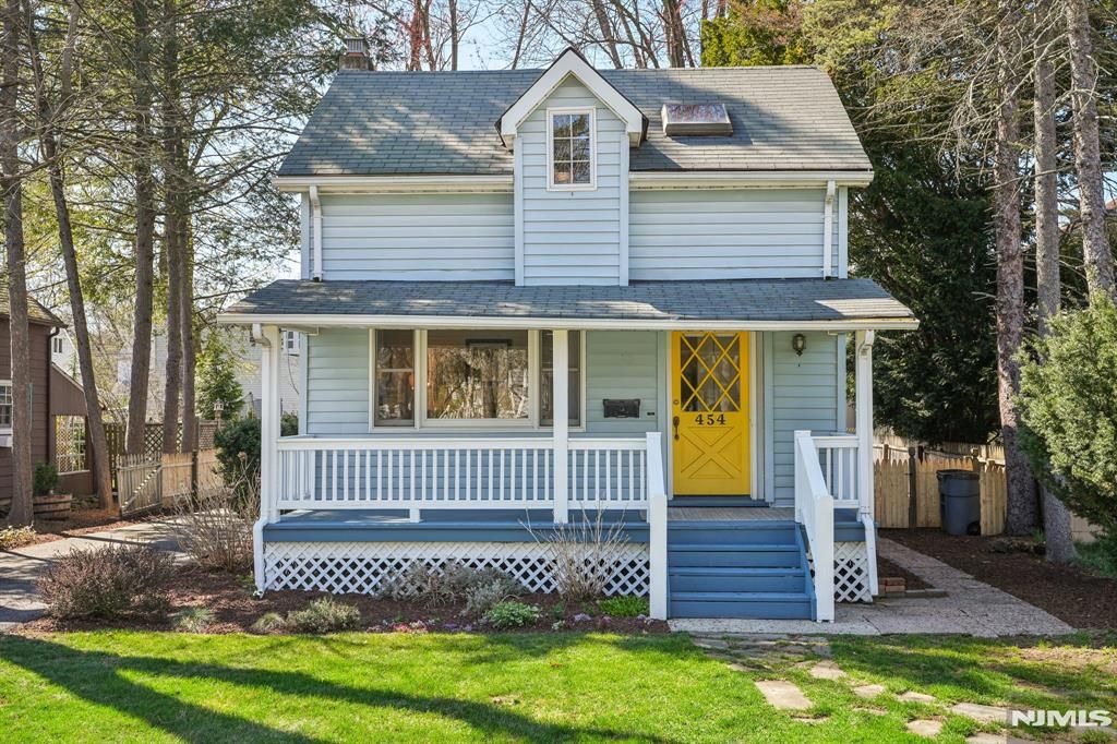 Photo of 454 Northern Parkway, Ridgewood Village, NJ 07450 (MLS # 26007312)