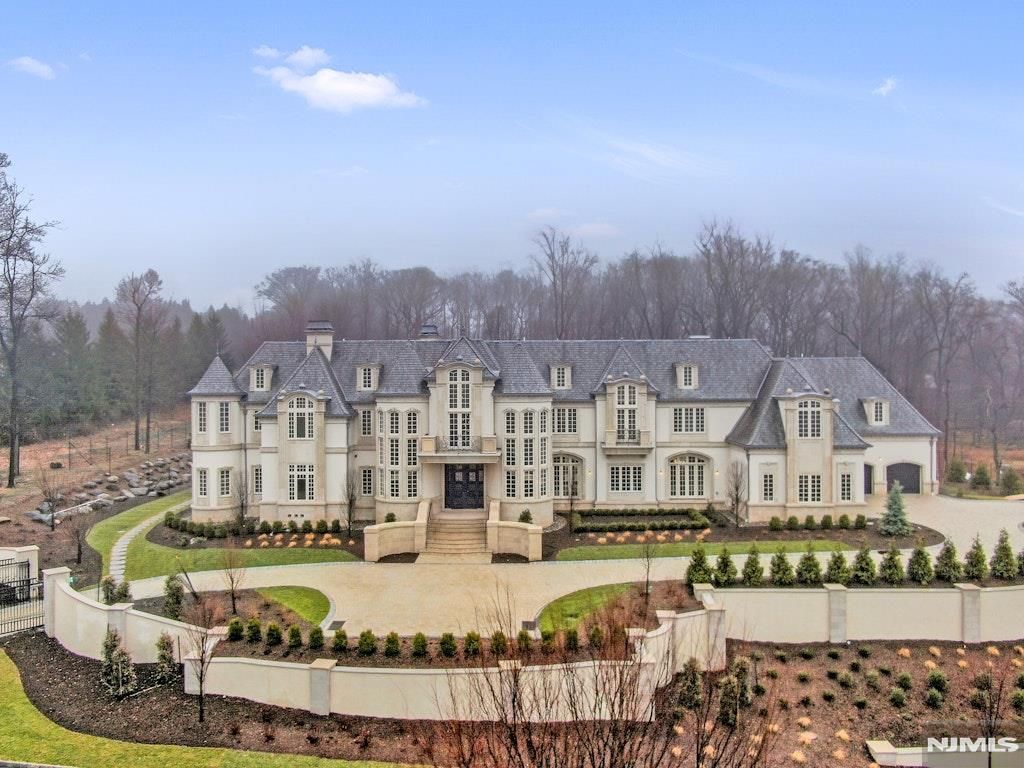 Photo of 10 Frick Drive, Alpine, NJ 07620 (MLS # 26009483)