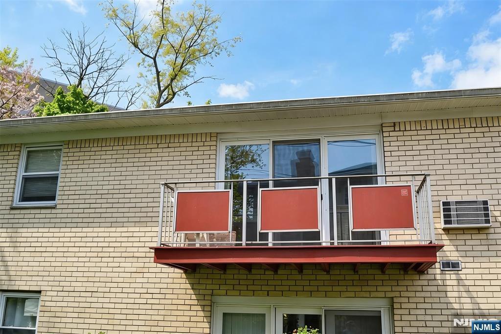 380 Hoover Avenue 156