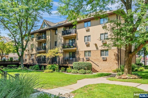 Photo of 651 Riverside Avenue #A-10, Lyndhurst, NJ 07071 (MLS # 26026969)