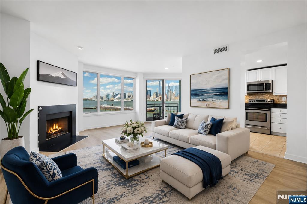 600 Harbor Boulevard 955
