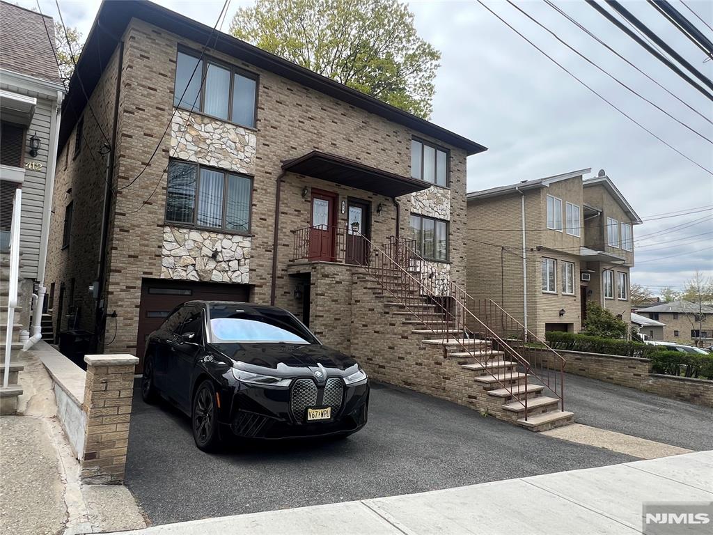 414 Lafayette Avenue