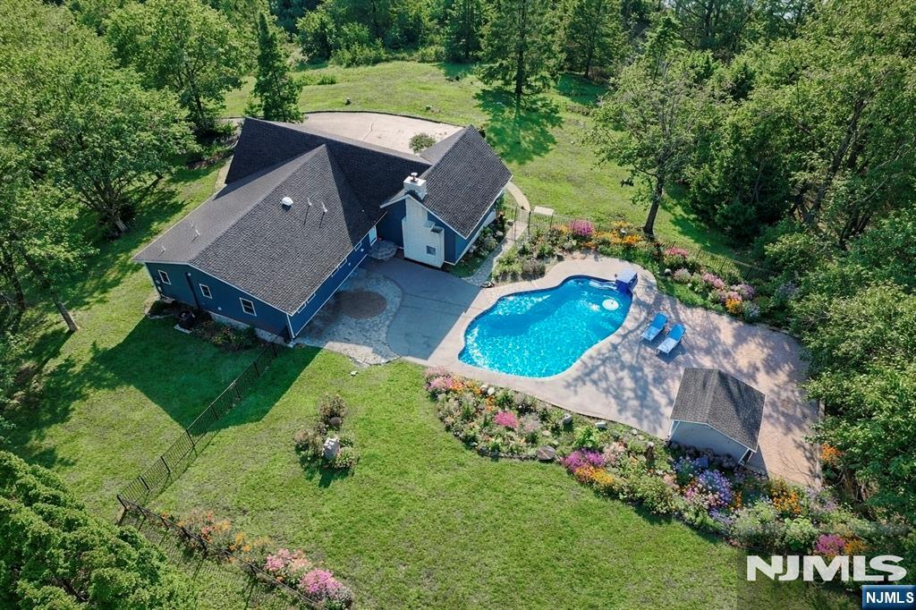 2 Rossi Drive