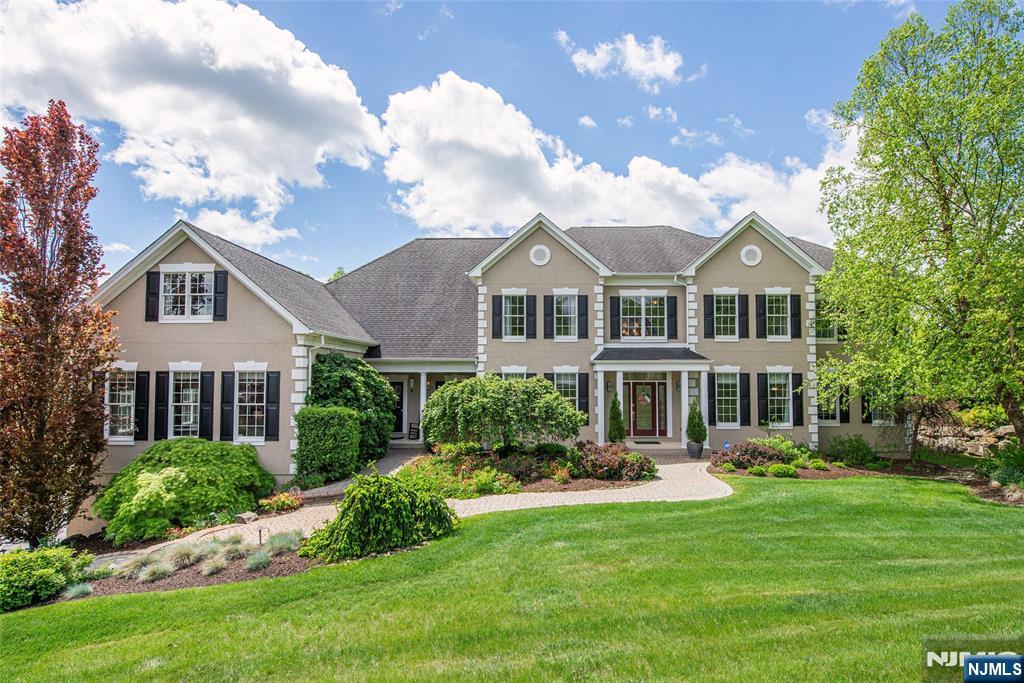 39 Crown View Court