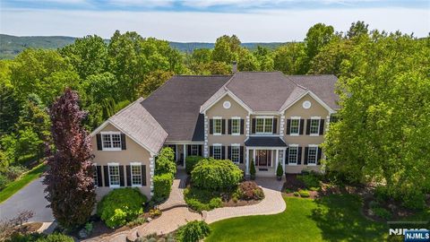 39 Crown View Court Sparta NJ 07871