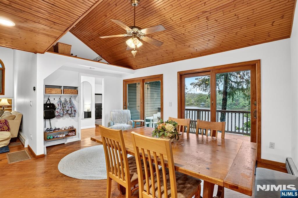 106 Demarest