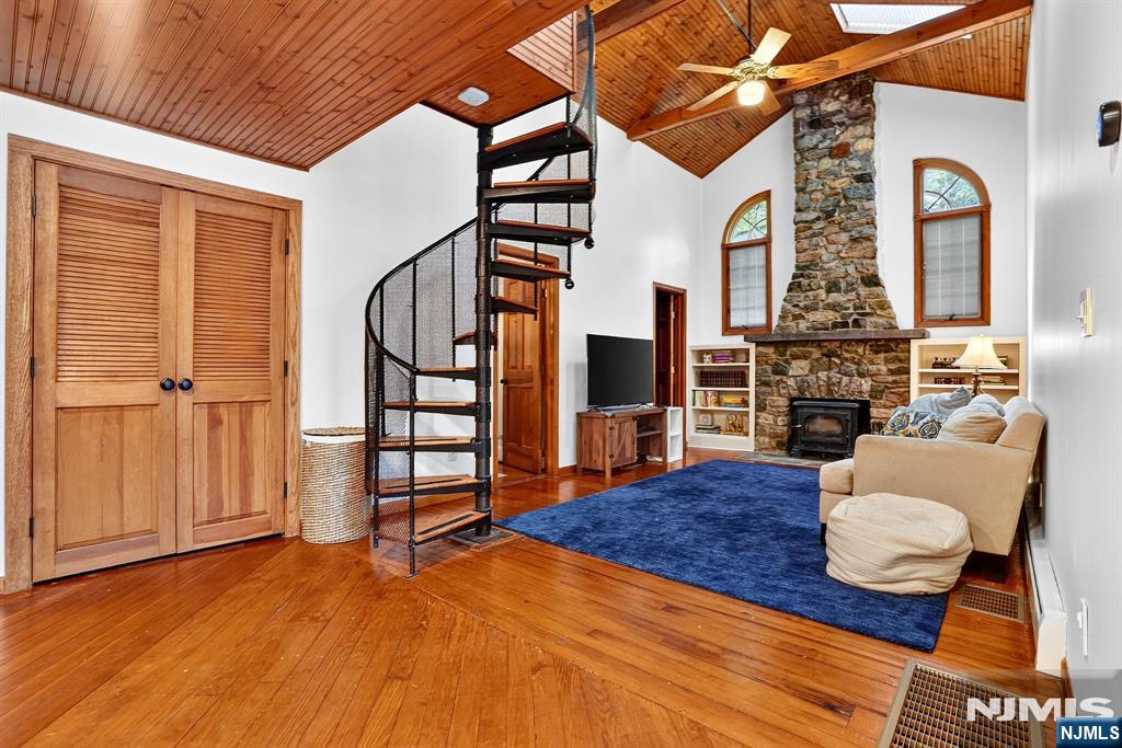 106 Demarest