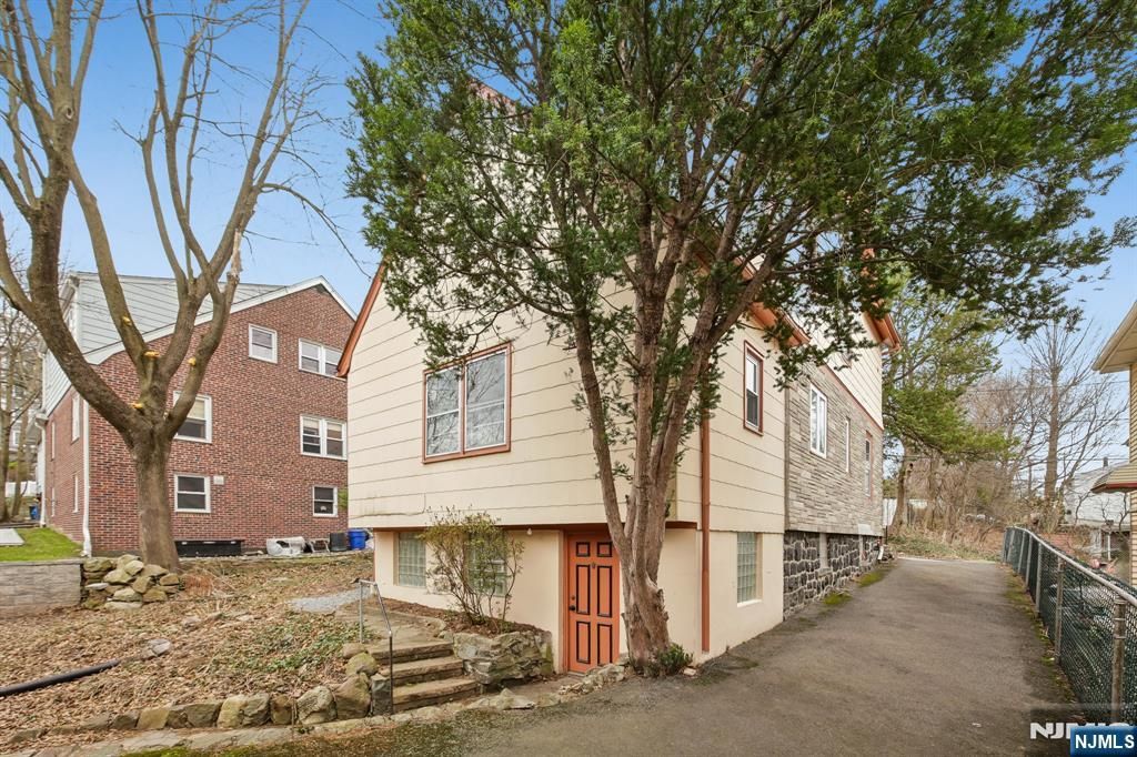 Photo of 161 Chestnut Street, Leonia, NJ 07605 (MLS # 26010594)