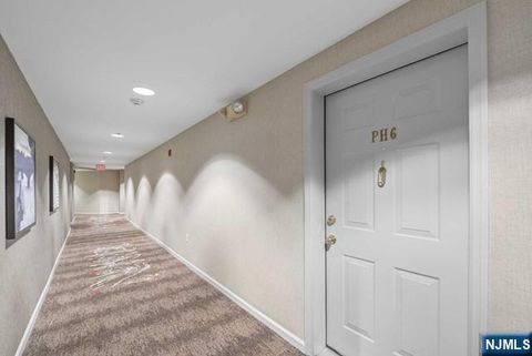 Photo of 406 Jefferson Ct #PH6, Edgewater, NJ 07020 (MLS # 26013048)