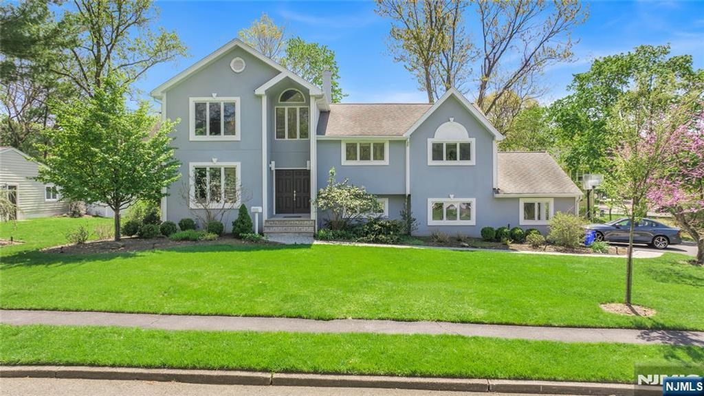 Photo of 1 Collins Avenue, Closter, NJ 07624 (MLS # 26011847)