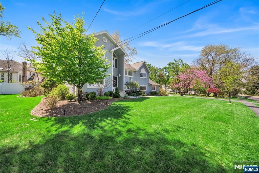 Photo of 1 Collins Avenue, Closter, NJ 07624 (MLS # 26011847)