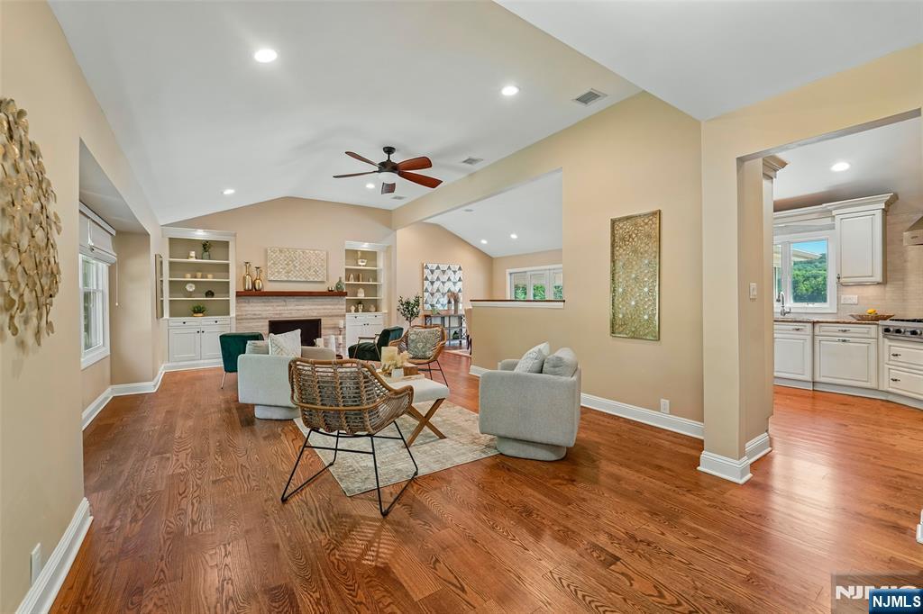1050 W Pines Lake Drive