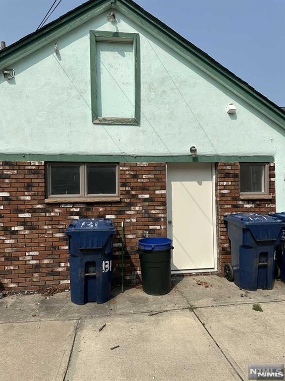 131 Hudson St Rear Bldg, Hackensack, New Jersey - 1 Bedrooms  
1 Bathrooms  
3 Rooms - 