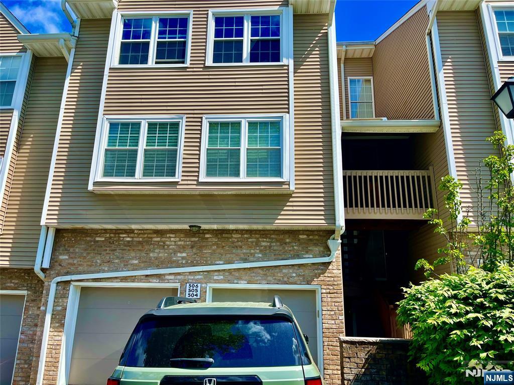 504 Windsor Drive 104