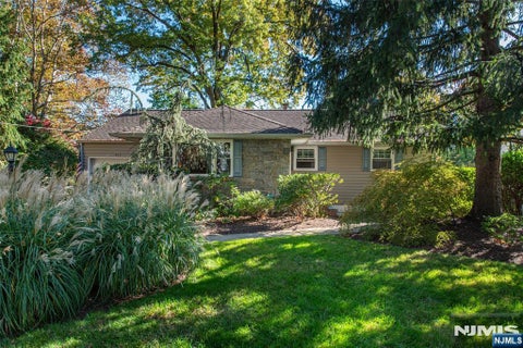 Photo of 412 Harristown Road, Glen Rock, NJ 07452 (MLS # 26041106)