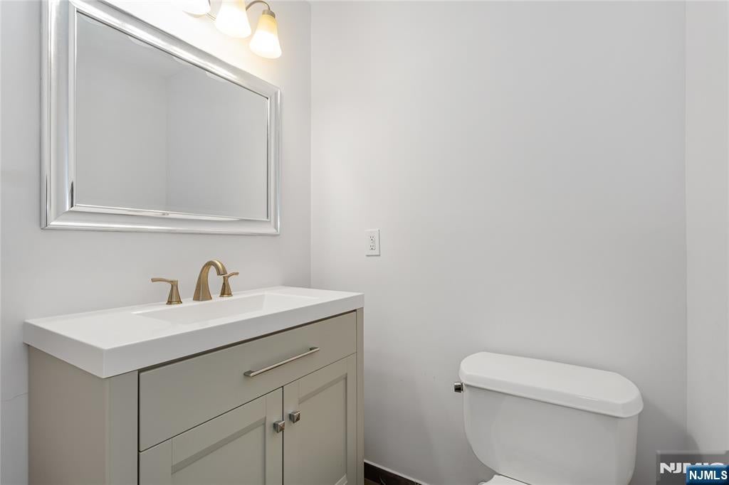 117 Harmon Cove Tower 117