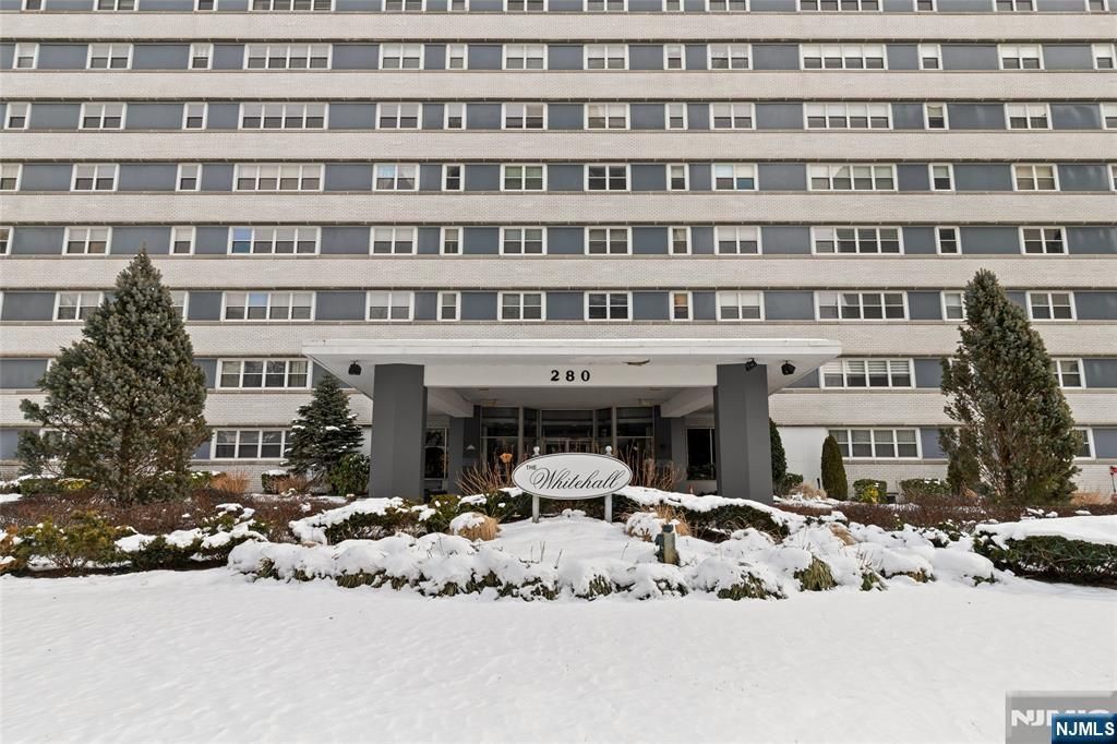 Photo of 280 Prospect Ave #9H, Hackensack, NJ 07601 (MLS # 26002820)