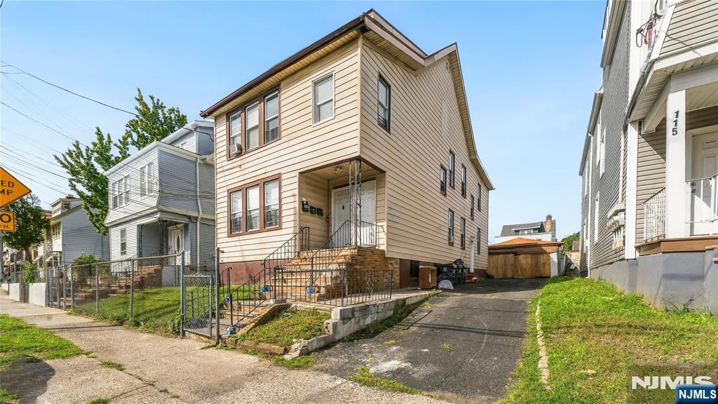 119 Isabella Avenue