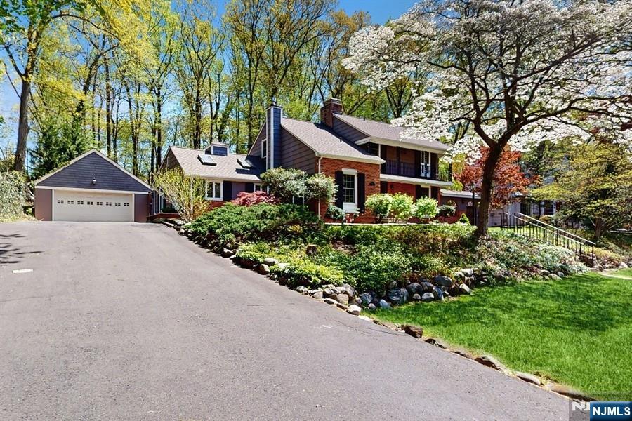263 Standish Road