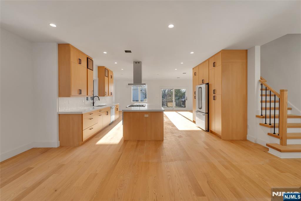 432 Stillwell Avenue A