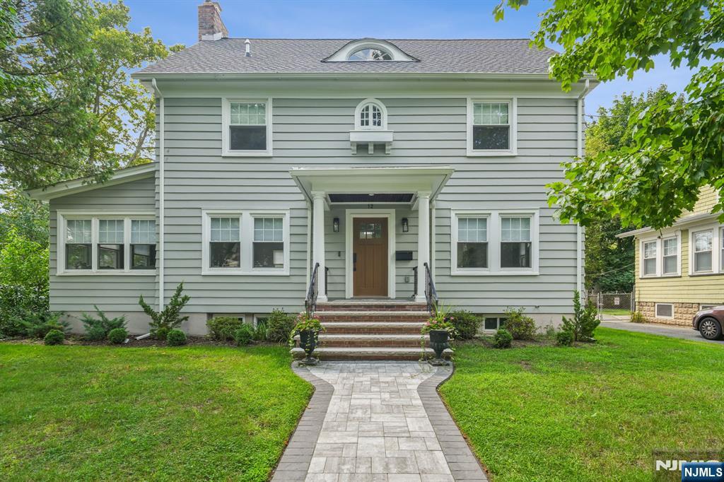 12 Pierson Place, Montclair, New Jersey - 5 Bedrooms  
4.5 Bathrooms  
11 Rooms - 