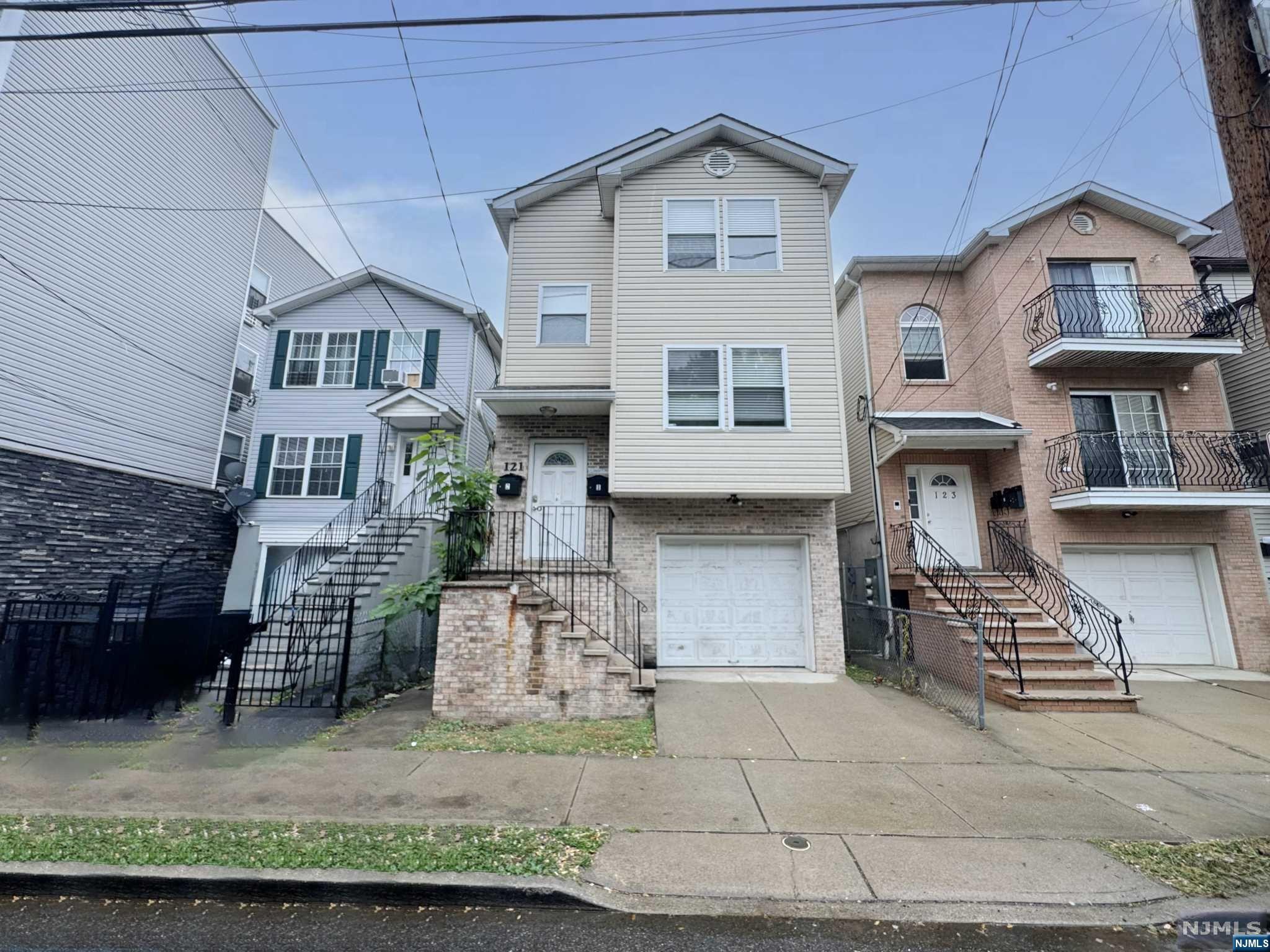 Property for Sale at 121 12th Avenue, Paterson, New Jersey - Bedrooms: 5 
Bathrooms: 3 
Rooms: 12  - $594,900